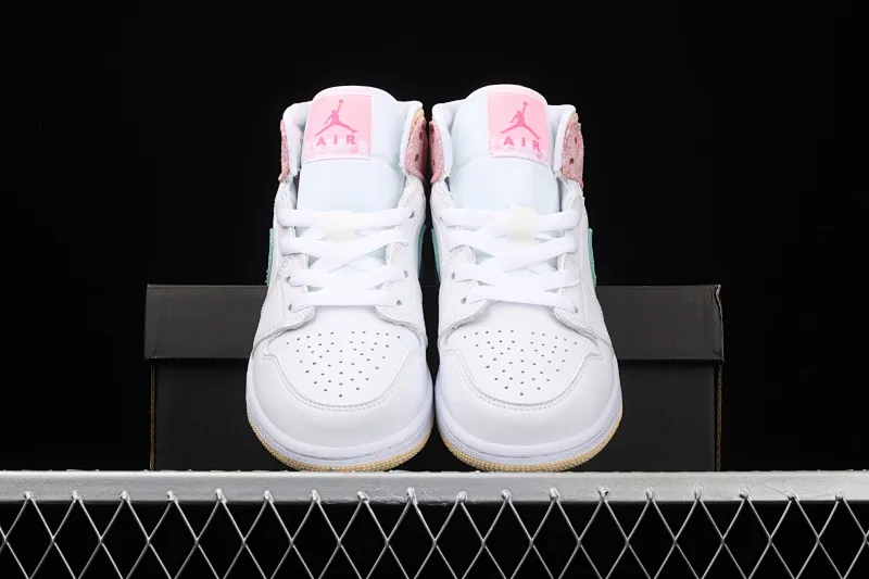 All categories Air Jordan Jordan series basketball shoes Air Jordan 1 Mid Air Jordan 1 Mid GS AJ1 Joe 1 Ice Cream Zhongbang Basketball Shoes DD1666-100